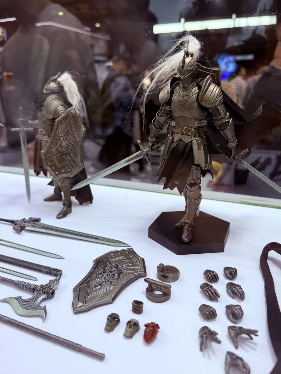TRISKELE_HOBBY's tweet photo. 【上海WF2026会場・V Toysブース①】
V Toysは銀月騎士、待たせてるけどちゃんと出すよ!というアピール強めでした。単体での組み替えが捗りそう。
《当店のV Toys 銀月騎士の予約ページ》
https://t.co/mL2GpxA4hl
#TRISKELE_HOBBY
#VToys
#ファンタジーフィギュアで遊ぼう
#上海WF
#上海WF2026
#上海WonderFestival
#上海WonderFestival2026