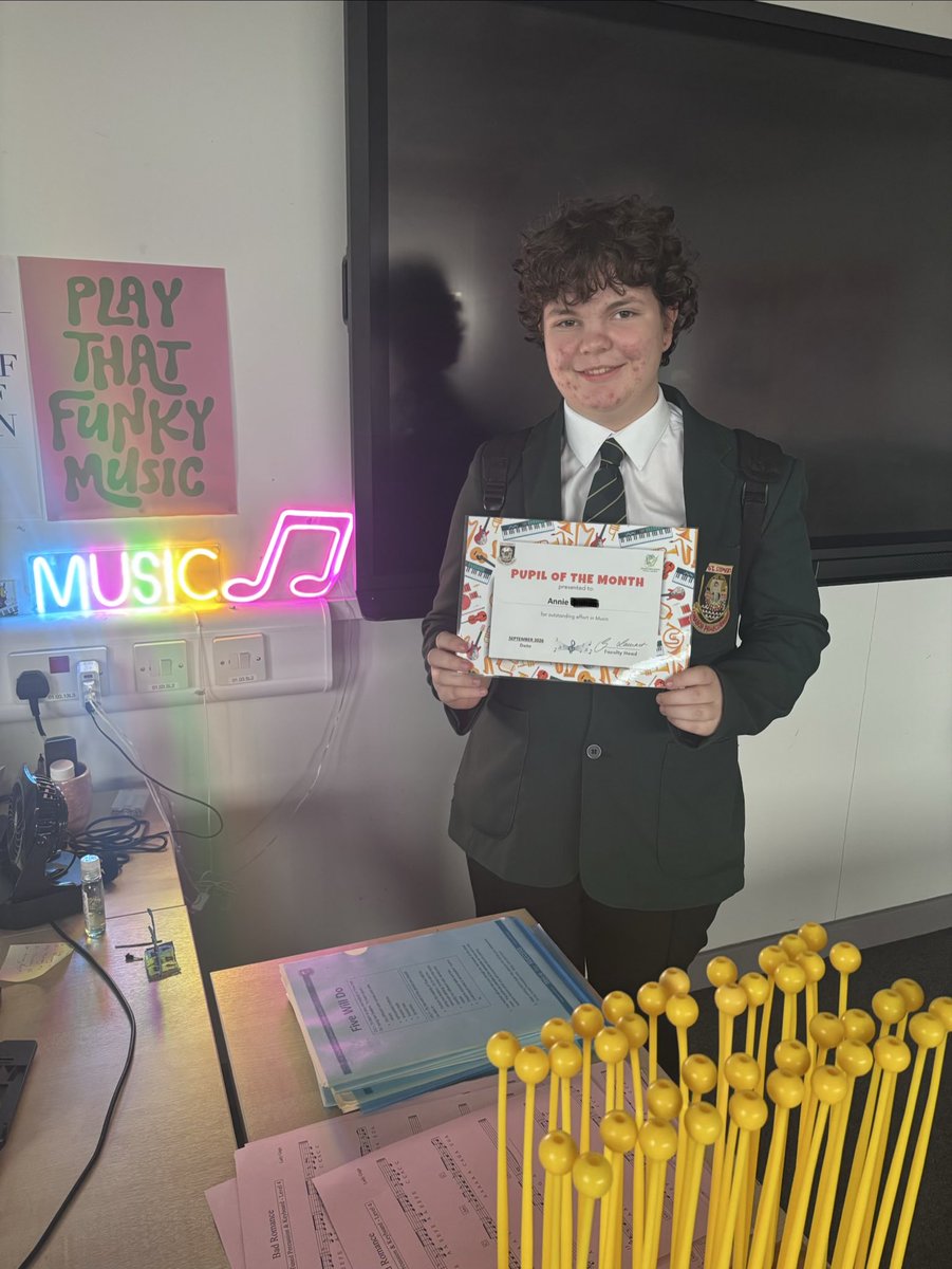 CAFSSHS's tweet photo. Superstar Annie (S2) was awarded Pupil of the Month in her class 👏🏻 well done! Annie also scored a perfect 100% in her S2 level 4 musical literacy assessment today! @StStephensHS @sshsparents https://t.co/4Ge2HKpk1A