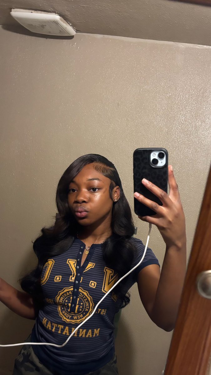 C4Y4444's tweet photo. I literally be serving face https://t.co/qbFORVsrvd