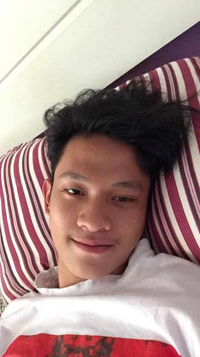 NoShirtClub's tweet photo. Brondong ganteng lagi ange 🤍

YANG MAU VIDEO FULL NYA, BOLEH DM YA, JOIN TELE KITA ADA RIBUAN VIDEO KAYA GINI 🥰 https://t.co/R2D3RVOx3w