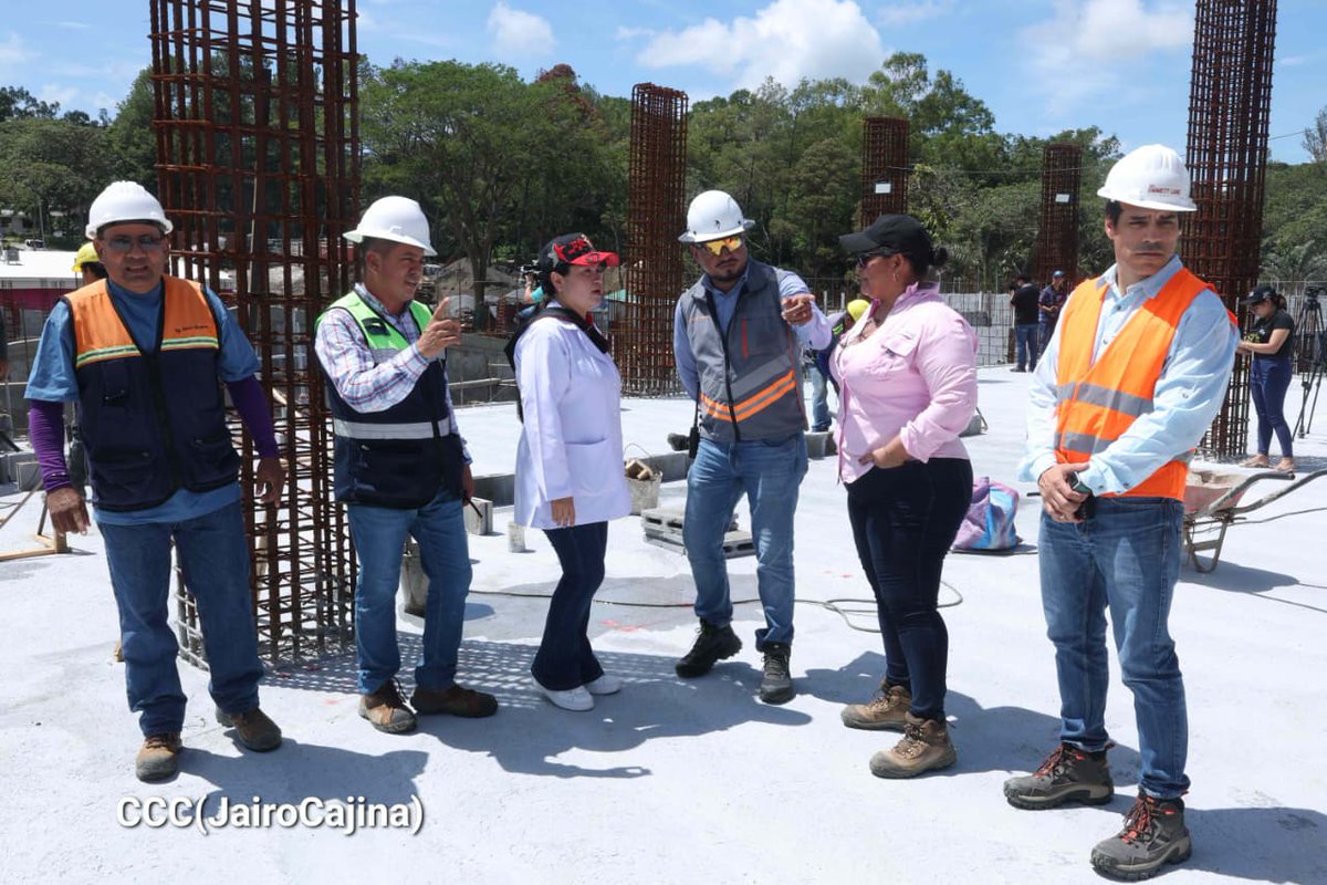 Canal4Ni's tweet photo. 🏥🇳🇮 ¡Más avances para la atención en salud! 🤩🥳
✨ Las autoridades del MINSA supervisaron los avances en la construcción de la tercera etapa del Centro Oncológico Dr. Juan Ignacio Gutiérrez Sacasa 🩺👷♂️. #noticias #nicaragua #canal4
Más información 🌐👉🏼 https://t.co/5poVeVpXsX https://t.co/fhieVpASyZ