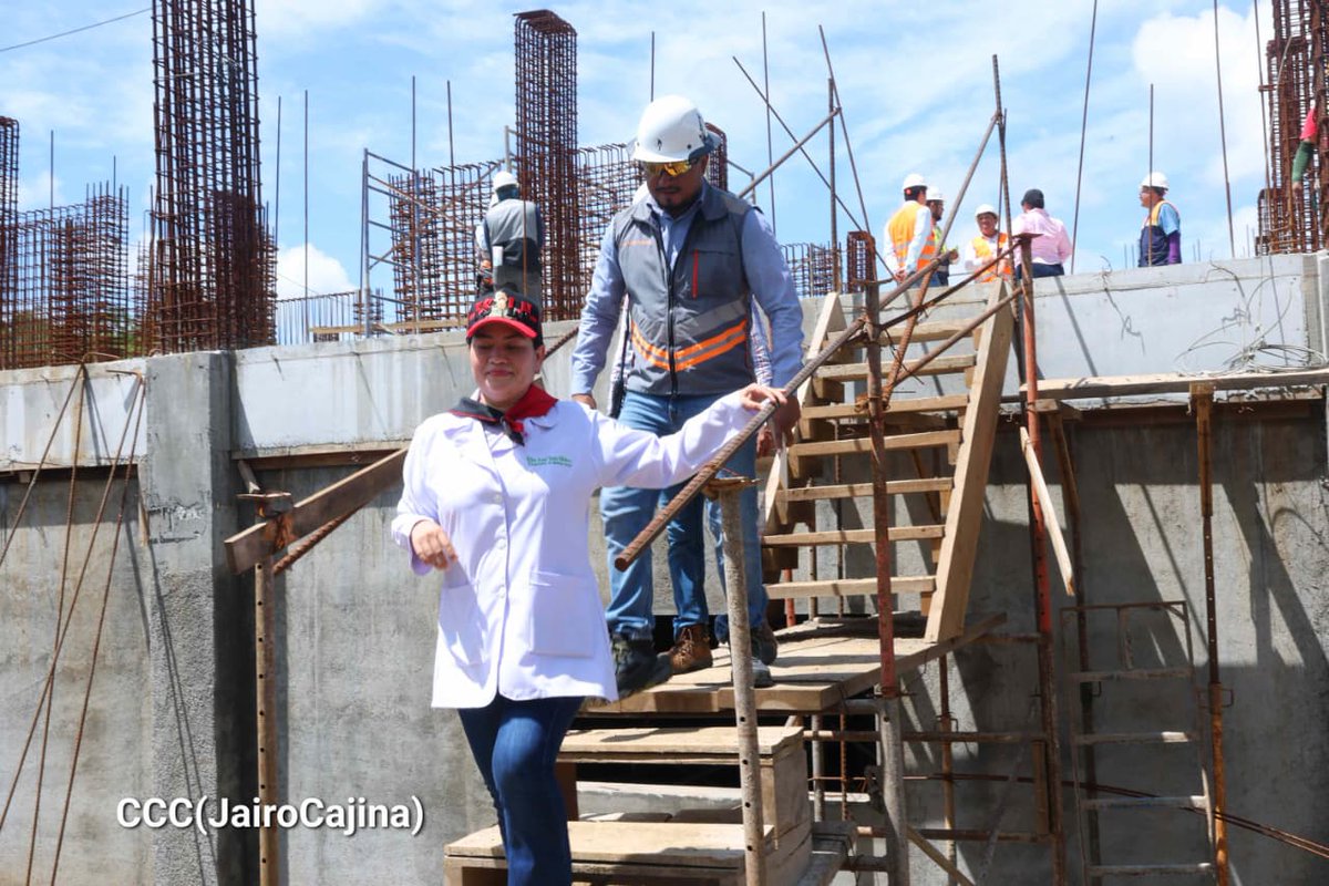 Canal4Ni's tweet photo. 🏥🇳🇮 ¡Más avances para la atención en salud! 🤩🥳
✨ Las autoridades del MINSA supervisaron los avances en la construcción de la tercera etapa del Centro Oncológico Dr. Juan Ignacio Gutiérrez Sacasa 🩺👷♂️. #noticias #nicaragua #canal4
Más información 🌐👉🏼 https://t.co/5poVeVpXsX https://t.co/fhieVpASyZ