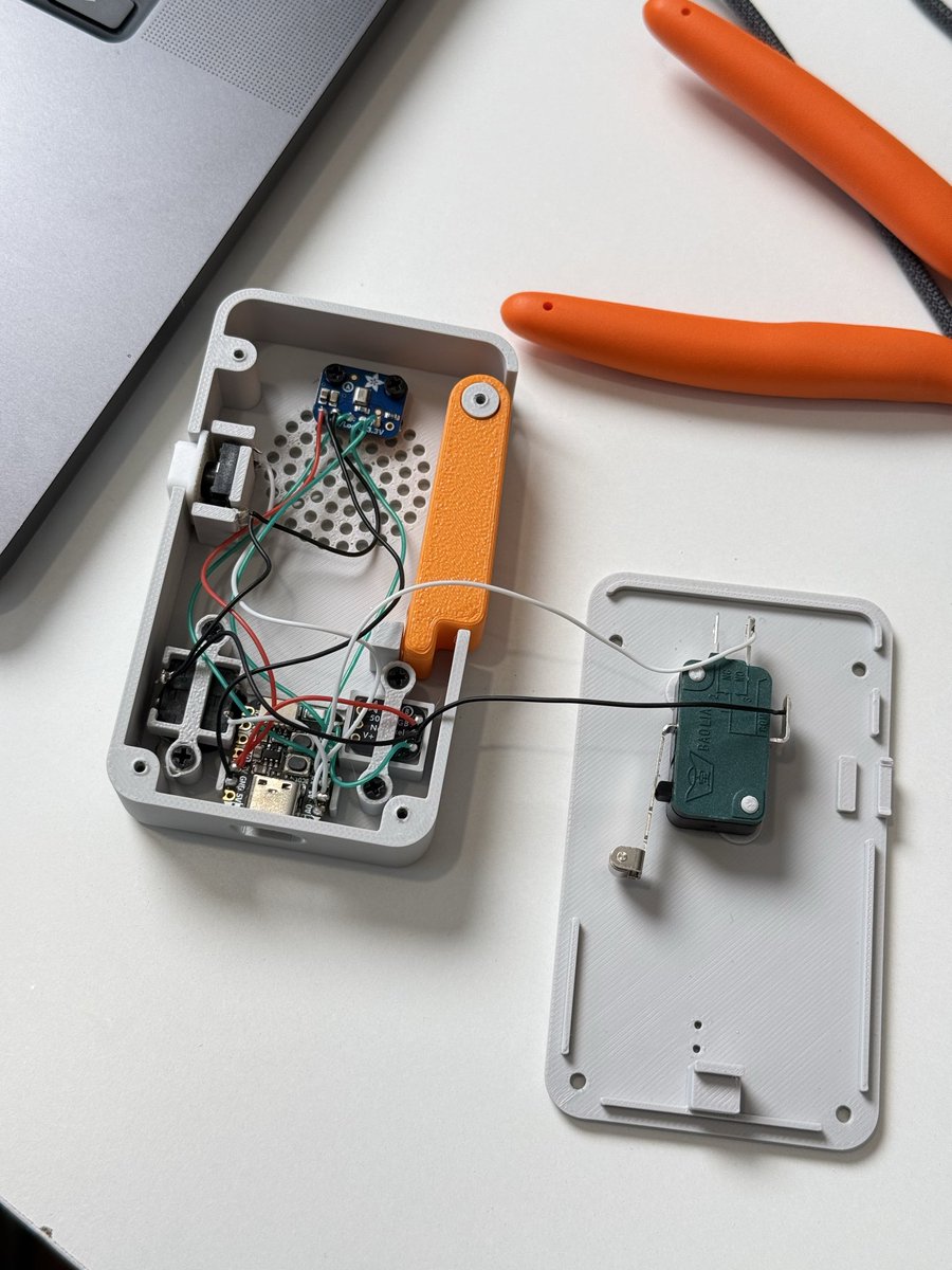 RobertJBye's tweet photo. Finished my weekend tinkering making a microphone for dictation and voice mode!

What’s super cool is Claude
- Picked the components
- Designed the circuit
- Made the firmware
- Created the breadboard diagram 
- Did the 3D design
- Optimised for 3D printing https://t.co/sQuFdceESM