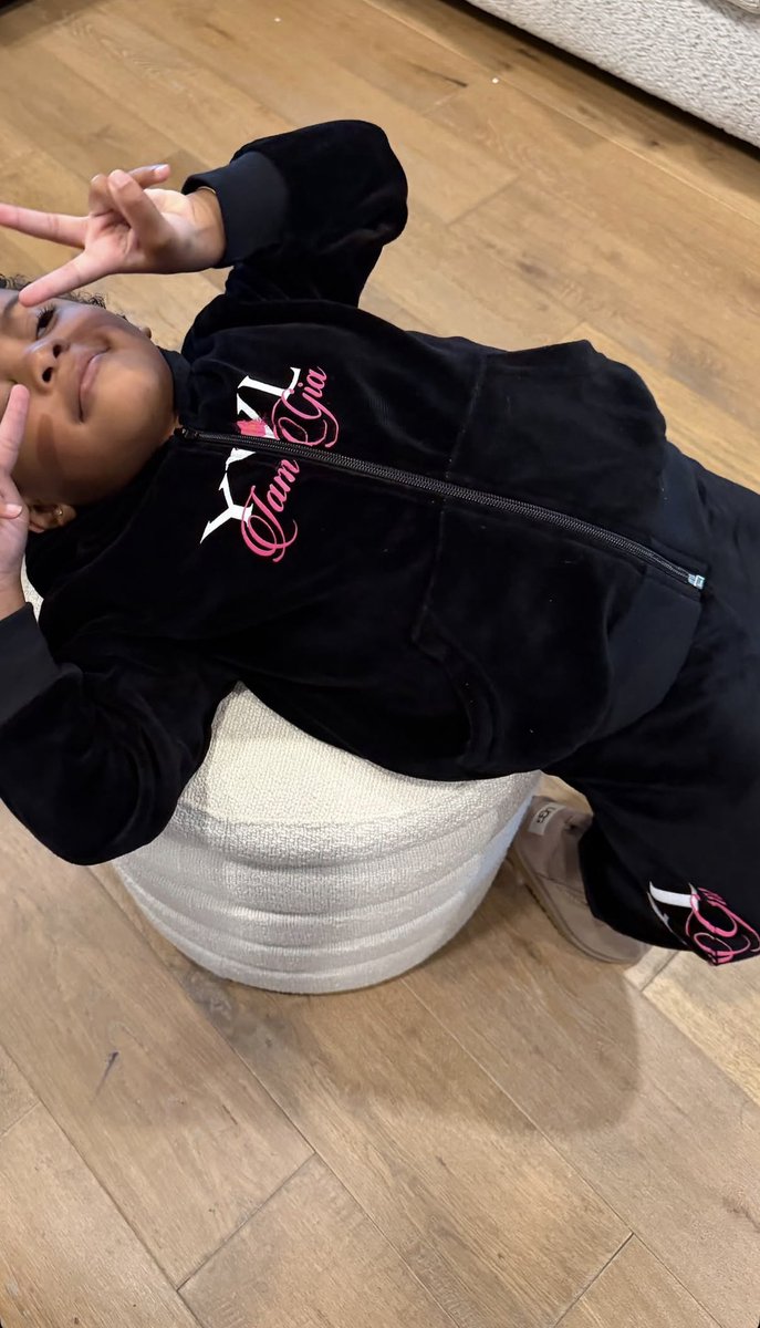 portalopiumbr's tweet photo. Playboi Carti postou novas fotos da sua filha Yves ‼️❤️ https://t.co/R0N7X0XKwm