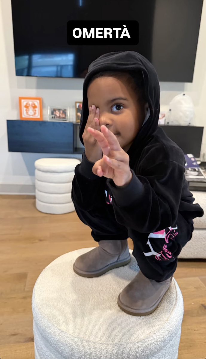 portalopiumbr's tweet photo. Playboi Carti postou novas fotos da sua filha Yves ‼️❤️ https://t.co/R0N7X0XKwm