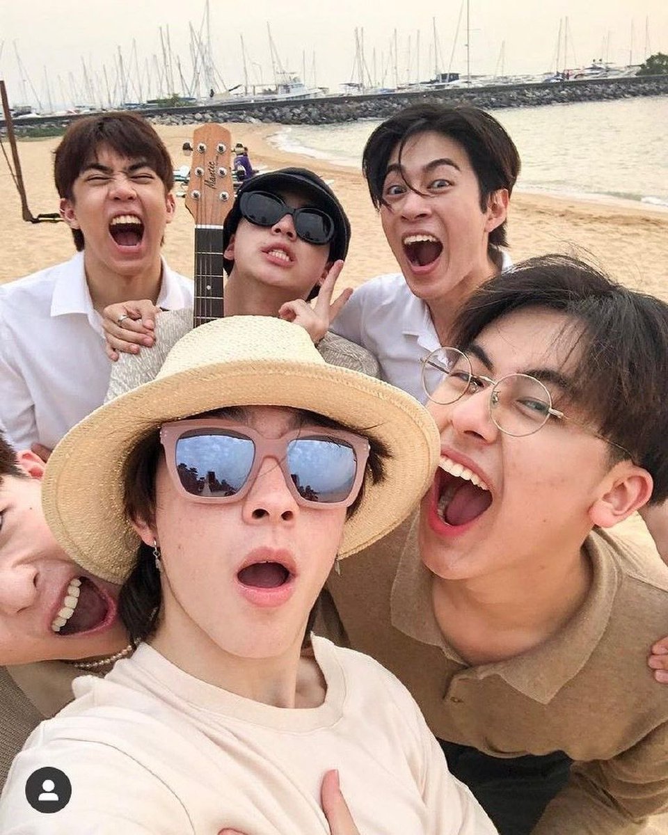 gGornChokun's tweet photo. {🧡💛💚🩷🩵💜} https://t.co/3meguGJabi