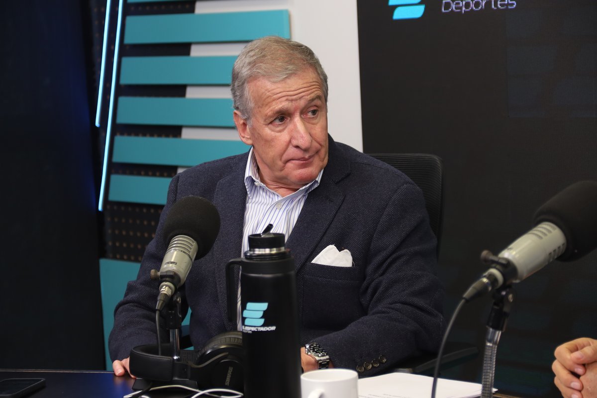 ElEspectadorUy's tweet photo. 🎙️ “En 2024 ganamos el Campeonato Uruguayo por 12 puntos. ¿Y ese año de dónde eran los jueces? ¿Alemanes?”

🗣️ Juan Pedro Damiani en Las Voces del Fútbol por 𝐄𝐥 𝐄𝐬𝐩𝐞𝐜𝐭𝐚𝐝𝐨𝐫 𝐃𝐞𝐩𝐨𝐫𝐭𝐞𝐬

📻 810 AM · 92.5 FM
▶️ https://t.co/pi3hHpfYwI https://t.co/v5aLmeQDVd