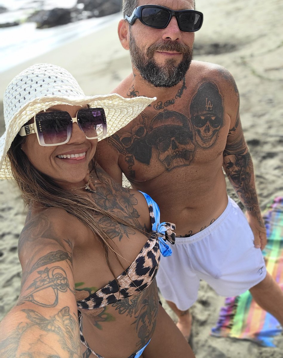 KarenYDon_SW's tweet photo. Pareja 🍍 Ensenada 🇲🇽 https://t.co/ZVvOeylbdG