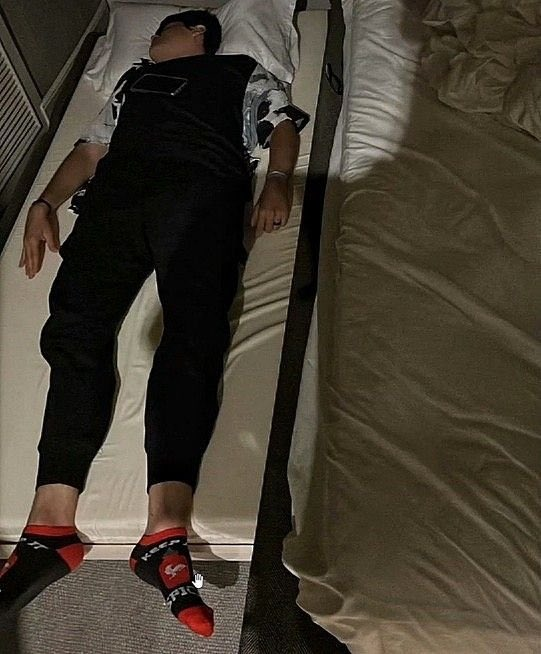 needyouryaoi's tweet photo. aldo rn probably https://t.co/wIgLT88qjH