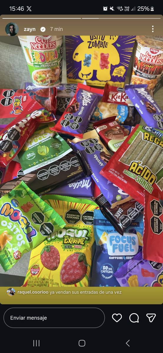 remembericarusx's tweet photo. EL CONCEPTO DE ZAYN COMIENDO LAS MOGUL ACIDAS O LAS GOMITAS BULL DOG https://t.co/SXWmYKIlEu