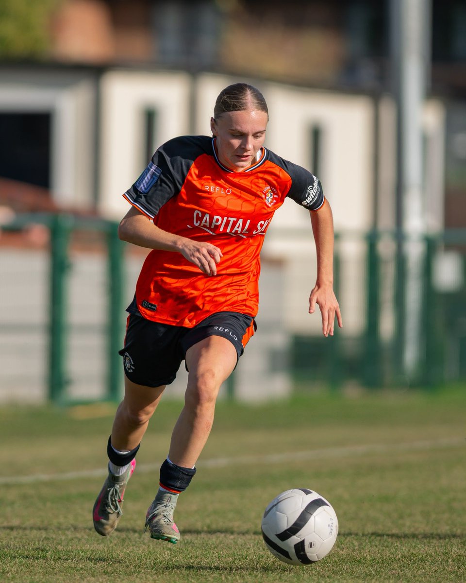 LutonTownLadies's tweet photo. Jess Short was yesterday's Player of The Match! Great performance, Jess! 🤩 https://t.co/Q4N5ntmgnr