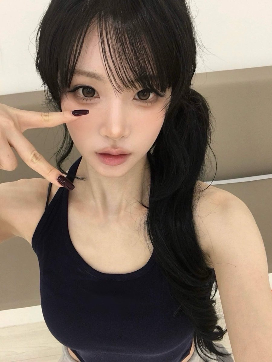 gapyeonghaus's tweet photo. [261005]
#tripleS Nakyoung COSMO Talk update 🐈‍⬛

#NaKyoung #나경 #김나경 #ナギョン https://t.co/EJRvXWdRmy