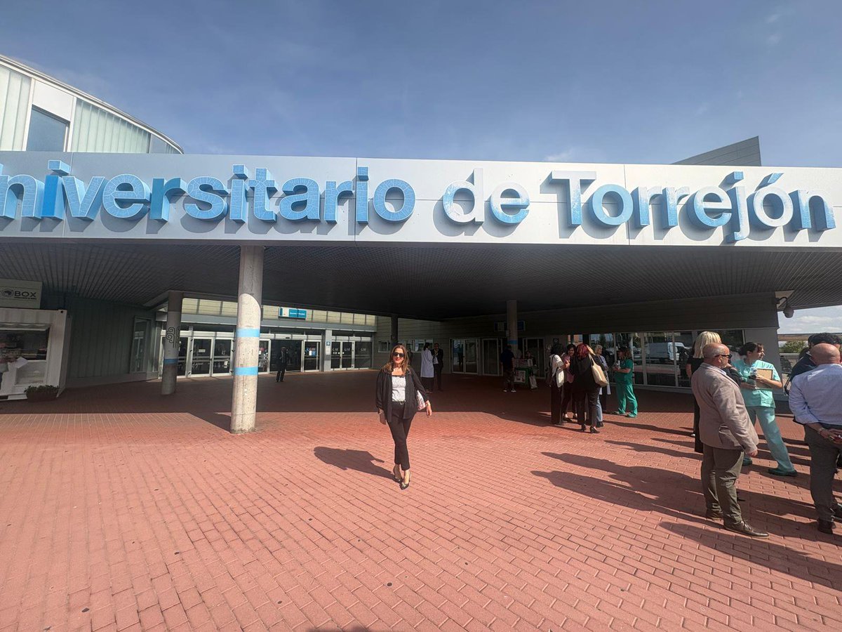 AlcerMadrid's tweet photo. Celebrando el 15 Aniversario del Hospital Universitario de Torrejón. https://t.co/l5BiFvCxMz