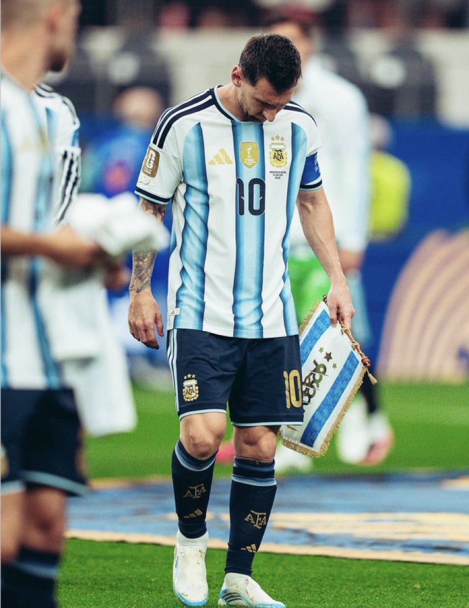 BiggestMohhh's tweet photo. 🚨🇧🇷 Casemiro on Lionel Messi’s farewell game for Argentina:

“Anytime I remember that Messi is playing his last game for Argentina, I honestly feel emotional. It’s difficult to accept that we’re getting closer to that moment.

But the real fear for me isn’t Messi saying goodbye to the national team. It’s knowing that one day, I might wake up and hear Lionel Messi is saying goodbye to football completely.

I hope that day never comes because, honestly, I’m not ready to let him go yet. Playing alongside Messi is one of the best memories I’ll carry with me forever.

One day, I’ll sit with my children and tell them,

 ‘I played with the greatest of all time.’ 

That’s something I’ll always be proud of. Some players leave memories. Messi leaves a legacy.”