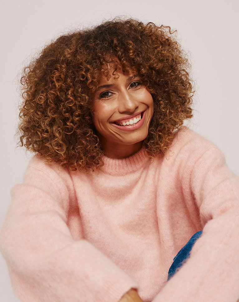 phlearn's tweet photo. Removing the background is the easy part. The hard part is getting edges that look real!👇

In The Ultimate Guide to Selections &amp; Masking in Photoshop, you'll learn how to refine edges so your subject blends naturally into any new background.

https://t.co/nbudamYmZo https://t.co/KgC2a2BFvv
