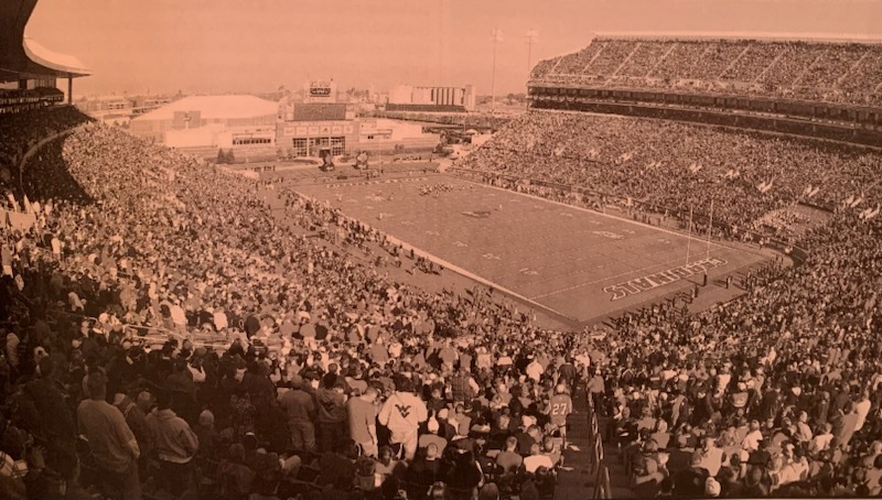 HighPrairieFarm's tweet photo. OTD Oct. 23, 2010. Year One. Rookie Cards coach Charlie Strong continues to improve 4-win squad he inherited as Louisville shuts out UConn 26-0 before 48,591 at Cardinal Stadium. Doug Beaumont 74-yard punt return for TD. Chris Philpott w/4 FGs. Cards second shut-out in 3 games https://t.co/dWDZRGOnZw