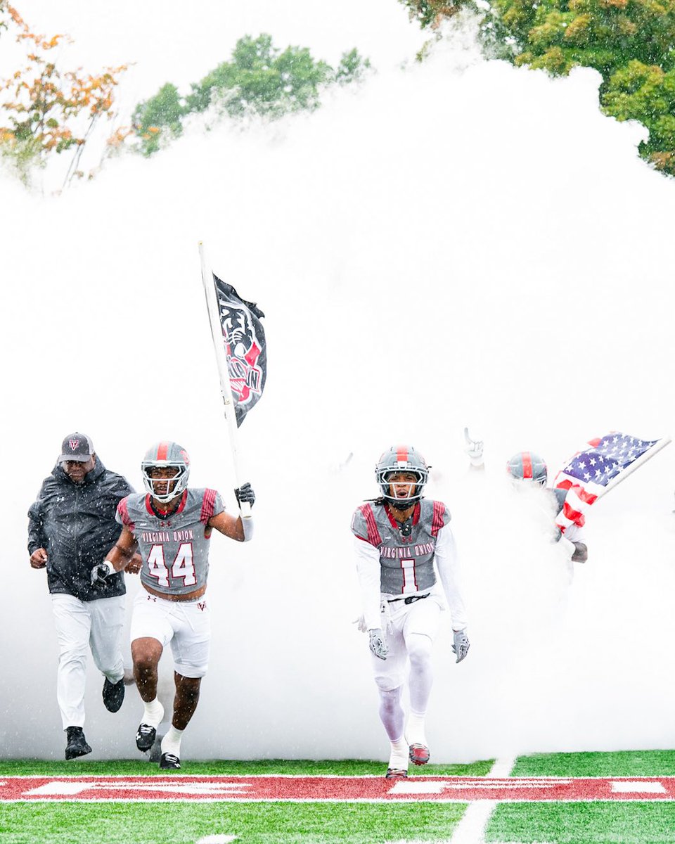 VUU_Football's tweet photo. Victory Monday ✅ #Play411 https://t.co/RrfI3JY8Yp