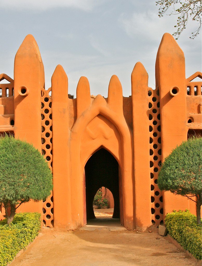 Suprememandinka's tweet photo. Djenne, Timbuktu, Kong, and Segou. A Manding masterpiece https://t.co/9grnKJ3NM6