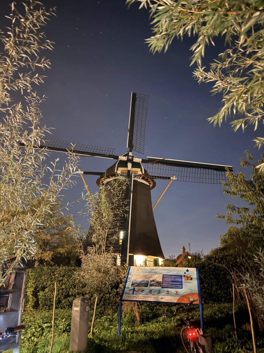 baara_a's tweet photo. De molen bij de rotte
#anitasview https://t.co/xlhMkuVExl