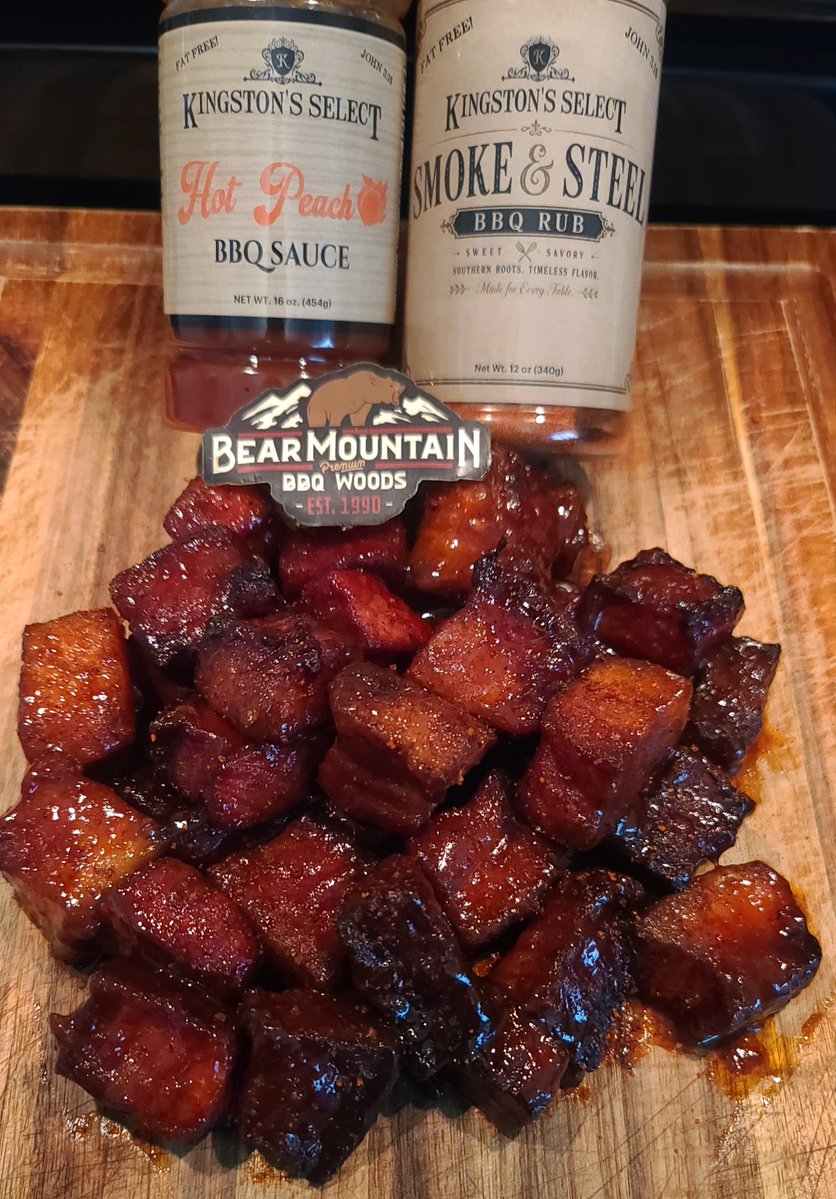 dadof2bbq's tweet photo. Smoked pork belly burnt ends! Smoked using @BearMountainBBQ #bearmountainbbqpartner pecan pellets and featuring Kingston's Select newest products!! #bbq #kentuckyproud #burntends #porkbelly https://t.co/gsJIym1ag3