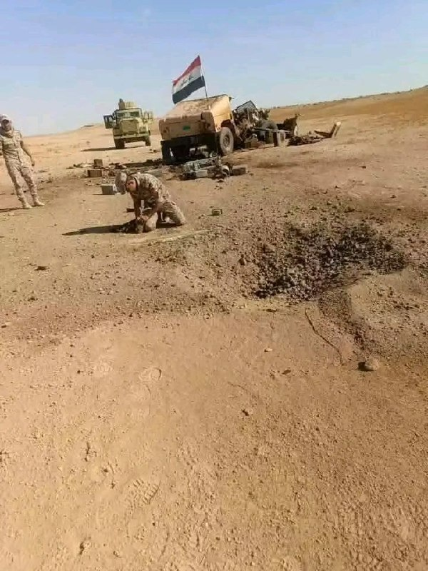 TracTerrorism's tweet photo. Suspected #IslamicState (IS) Roadside Improvised Explosive Device (#IED) Targets Iraqi Army Humvee Near Rawa, #Anbar Governorate, #Iraq 
Read more: https://t.co/p4PdE6Rea7 https://t.co/wHTrKWeuKW