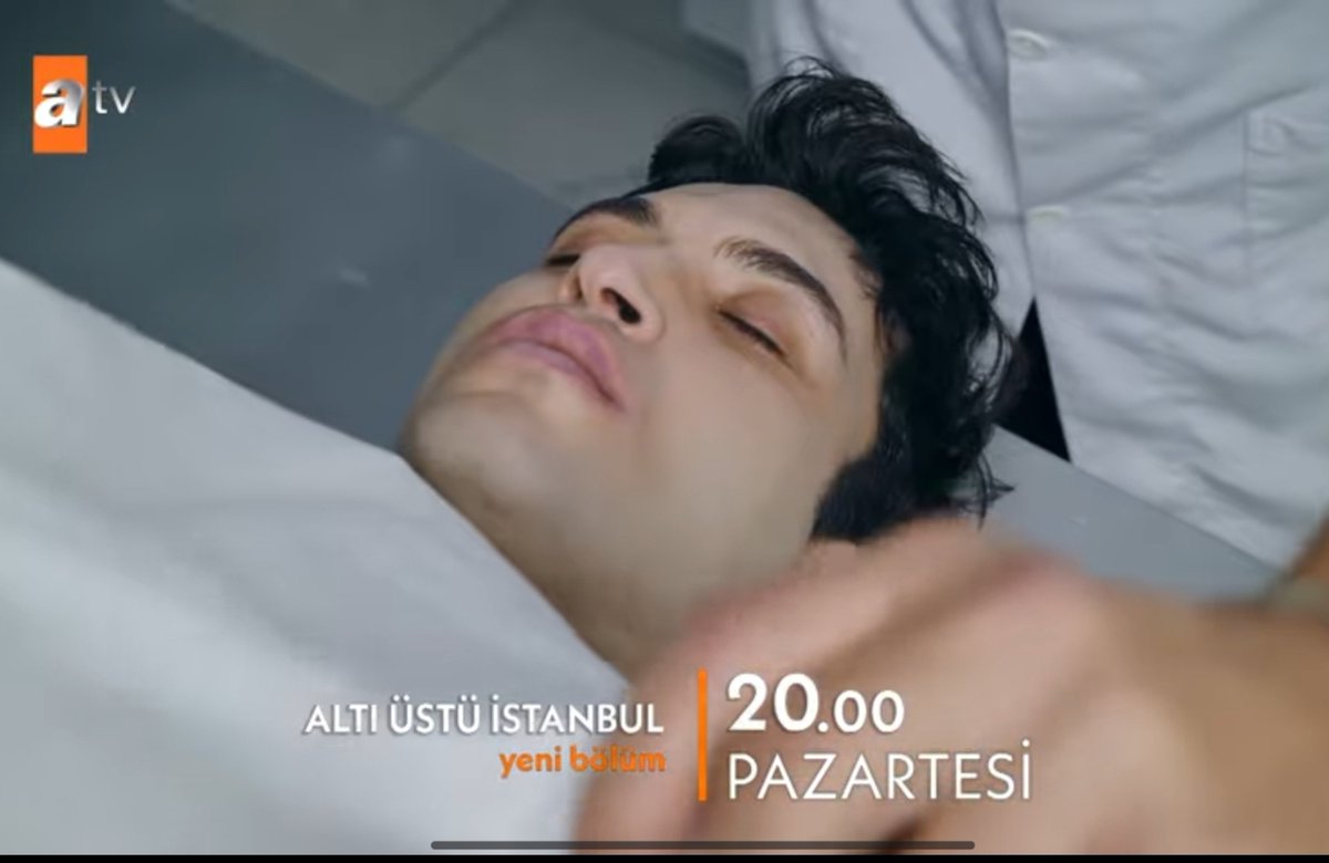 Rabiagsx's tweet photo. melek uzayın öldüğüne  şok geçirmesi kızım her evrende yalnız kaldı aglıycam  yaa 😭 

#uzmel https://t.co/1Qr3LunXl7