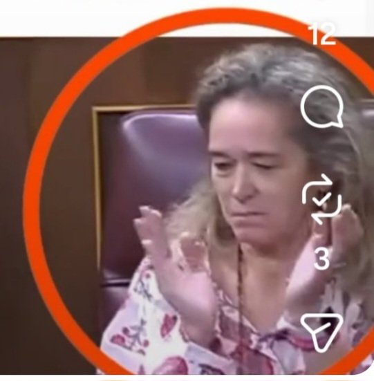 ManuelGmezHoyo1's tweet photo. Es MARIA DEL MAR SANCHEZ SIERRA , mano "derecha" para todo , de @NunezFeijoo en el Congreso , votando NO . Y APLAUDIENDO que no salieran adelante los decretos antidesahucios sobre viviendas .
ELLA posee mas de 30 inmuebles (viviendas, naves, fincas, etc) y mas de 1,5 millones € .