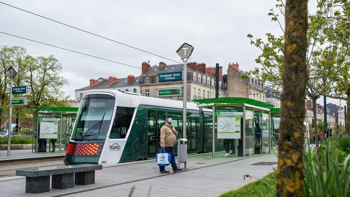 presseocean's tweet photo. 🚌 Grève du 6 octobre : quelles sont les lignes de tramway et de bus coupées dans la métropole de Nantes ?
➡️ https://t.co/9CV5lOQ1Pp
#Repost https://t.co/63pD29i1Cw