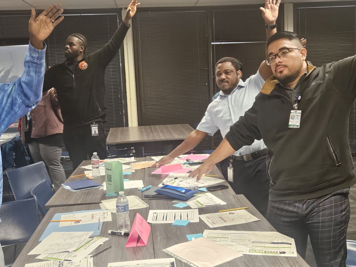 disdstemmath's tweet photo. During the MS Squared training, 7th adv and 8th grade teachers are flying! They determined if a table of values have a positive or negative slope. @AaronDaffern @DrElenaSHill @Dallasacademics https://t.co/SJqOu3YV5Y