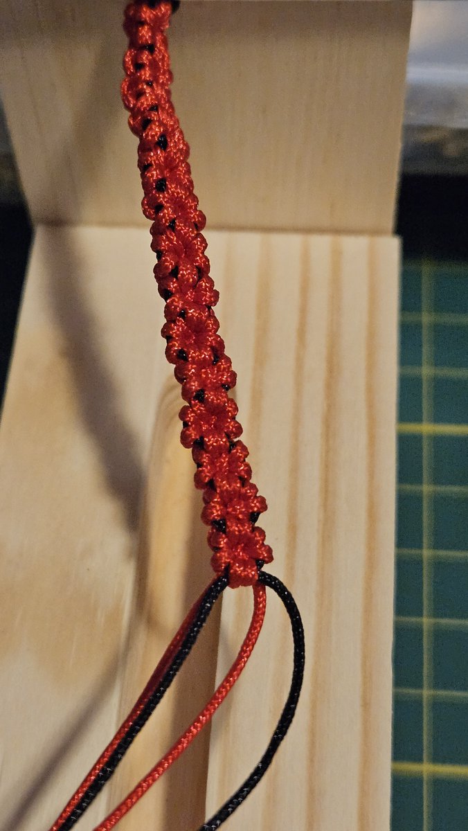 Mochikyn's tweet photo. ⋆𐙚₊ 18+ Craft Stream ₊𐙚⋆  Crafting ⋆𐙚₊˚⊹
https://t.co/1xjD6NlDBg

Making hua cheng inspired bookmarks
#twitch #TwitchTV #twitchstreamer #twitchnl #livestream #smallstreamer #creative #handmade #heavenofficialsblessing #huacheng https://t.co/wUlCcNV8yA