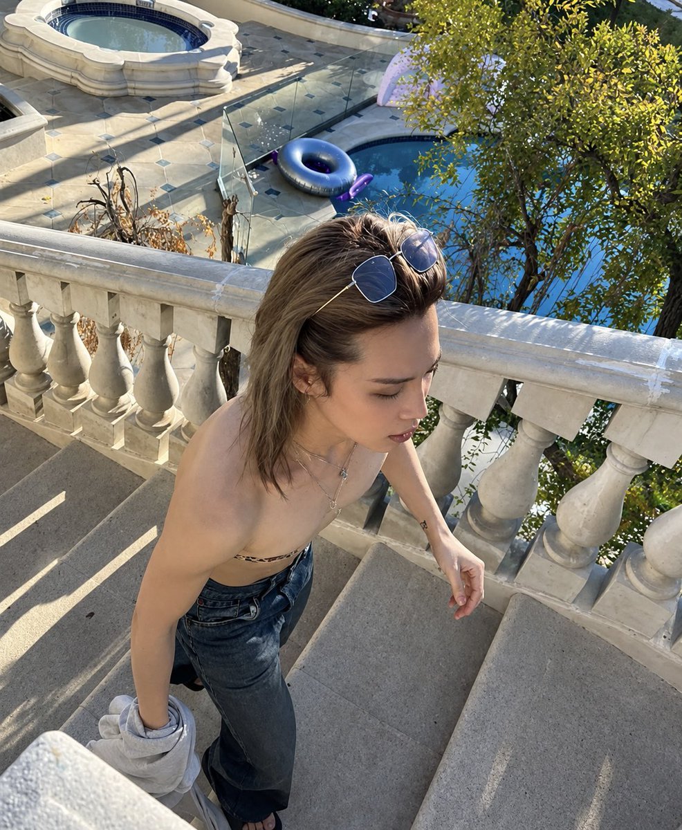natmochi_'s tweet photo. n se preocupe jimin-ssi eu melhoro a qualidade das fotos pra você https://t.co/rnDbIzWchq