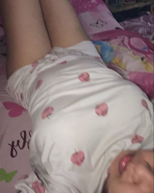 putriiy9fo's tweet photo. aku kembaliii🤭 https://t.co/gVJ1HjzVDs