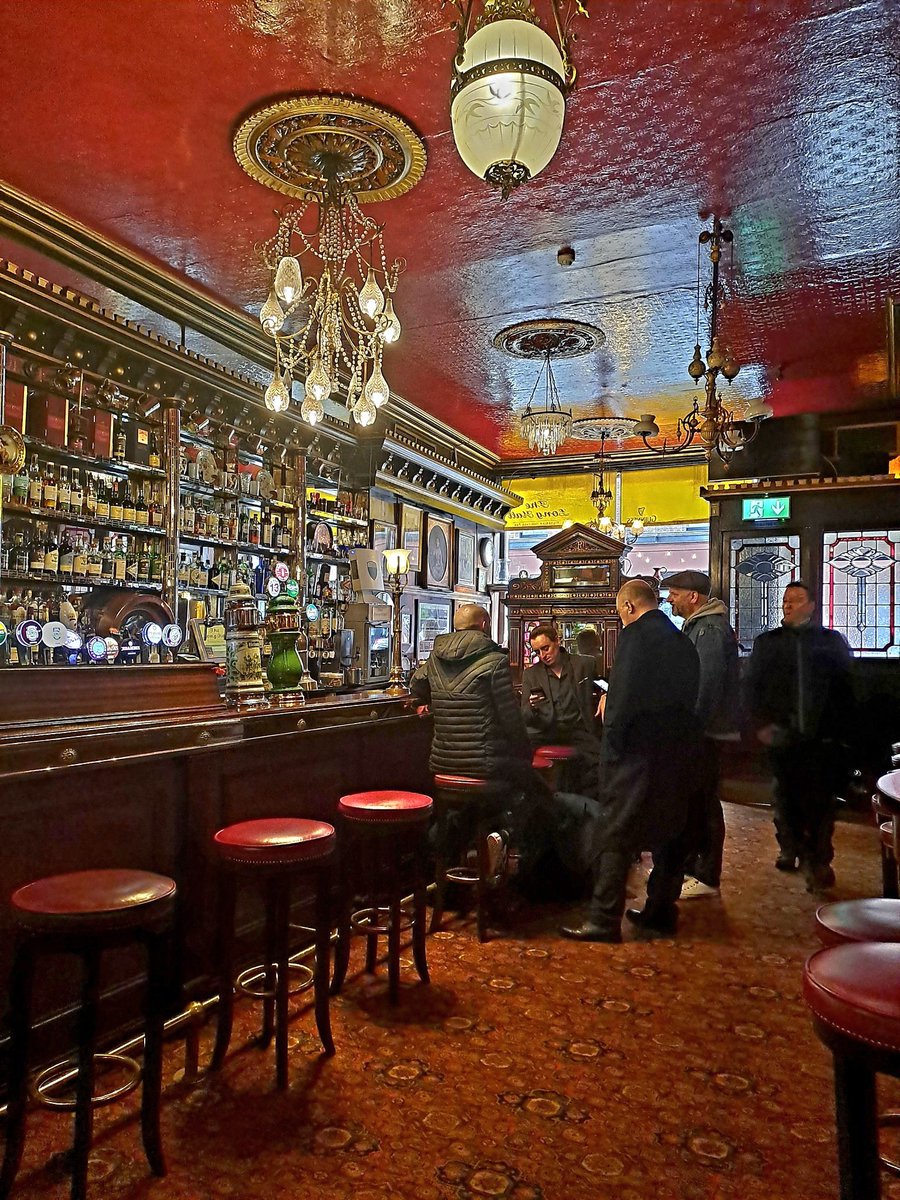 bourdamo's tweet photo. My favourite photo I've taken of, arguably, Dublin's most beautiful pub, @TheLongHallPub. https://t.co/RursnsAAGN