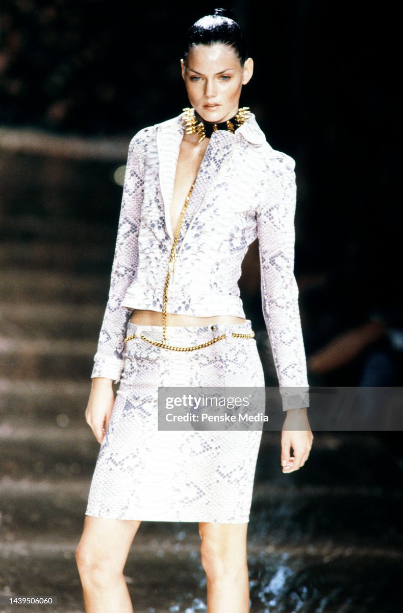kissssssed's tweet photo. britney spears celebrating her 18th birthday wearing roberto cavalli spr/sum’ 2000 https://t.co/SnWwMge85A