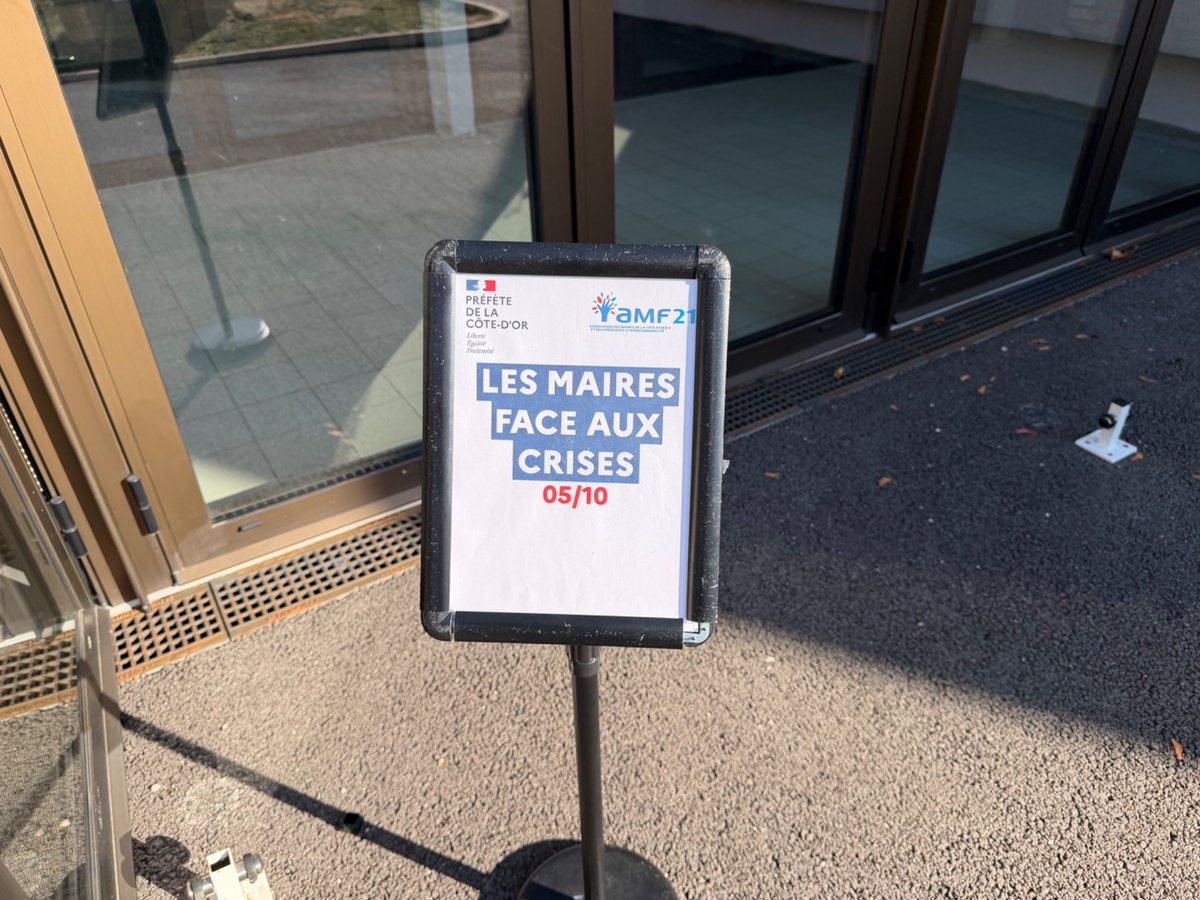 LudovicRochette's tweet photo. Réunion Préfecture-AMF21 à destination des 698 maires de la Côte-d’Or : les maires face aux crises. 
S’organiser pour mieux anticiper. 
@Prefet21_BFC @l_amf @PresidentAmf https://t.co/LlsSR4gOXL