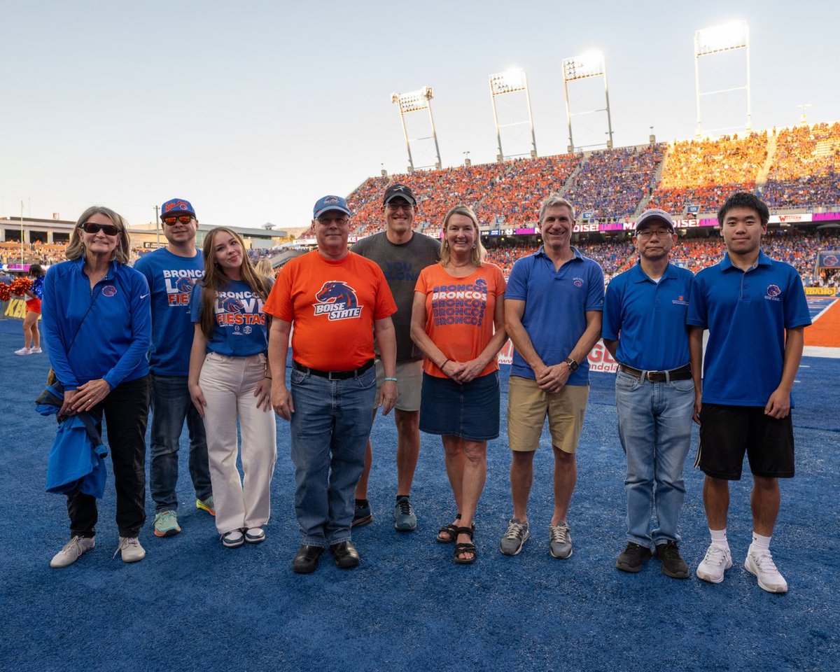 BoiseState's tweet photo. The Biomedical Research Institute took to the Blue as Saturday’s Blue Turf Thinkers 🩺⚙️The Biomedical Research Institute is a group of researchers who study diseases — why they happen, how we can prevent them, and possible treatments. Learn more: https://t.co/uS6UQuFsBQ https://t.co/IHuFte56Wk