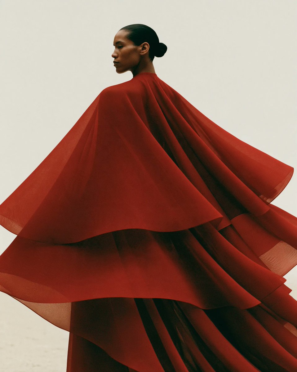 jov_boris's tweet photo. More of these divas in Red. https://t.co/HPKBWd0S0E
