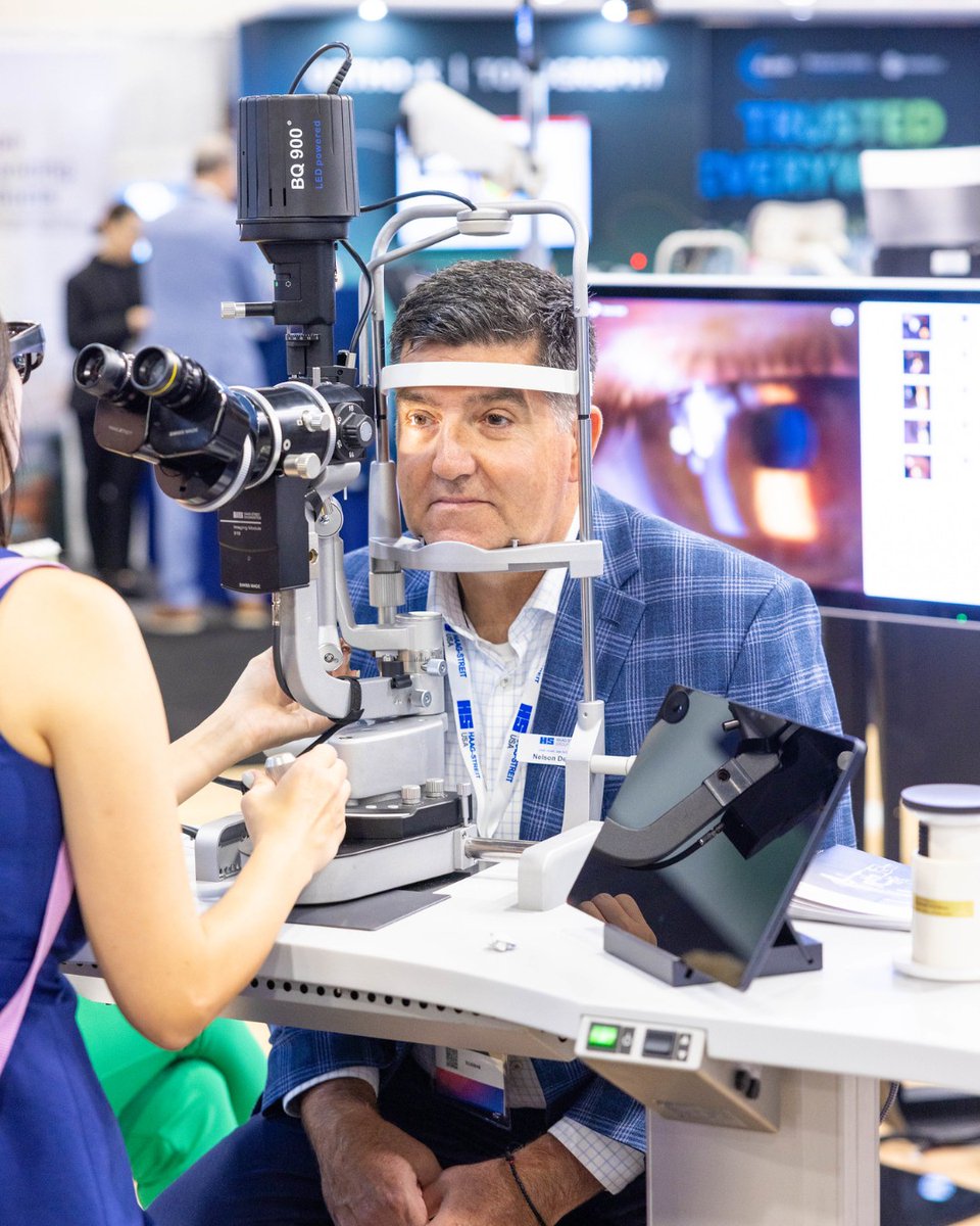 VisionExpo's tweet photo. Fall gets busy fast, so consider this your reminder to make time for your eyes too. 👀

Schedule your next comprehensive eye exam and stay on top of your eye health before the holiday rush begins. https://t.co/BJXTS5wEKe
