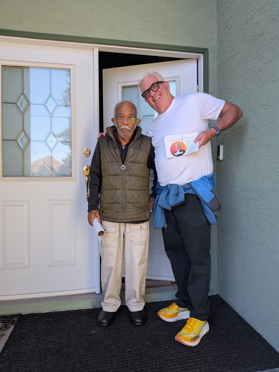 _StephenDooley's tweet photo. One of the best parts of this campaign has been meeting residents face-to-face while door-knocking in Surrey-Cloverdale. https://t.co/3jOUIBFcob