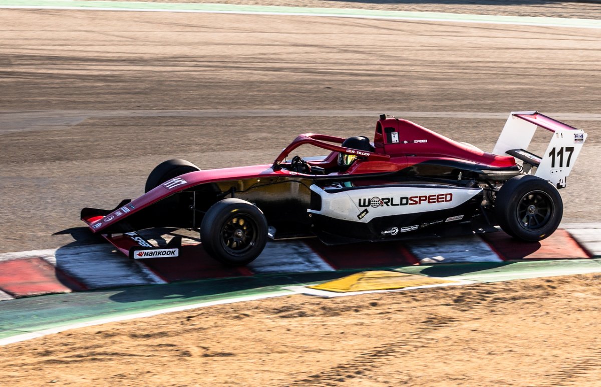 WorldSpeed's tweet photo. There were highlights from Laguna...

- Doan fastest race lap &amp; podium

- Pyle starting on front row &amp; podium

- Tiller locks in two top fives

- Kapoor leads WRS laps &amp; two WRS podiums

But it wasn't easy getting there. The whole story: https://t.co/eBRAeIz2WE https://t.co/2RtwV3AjqR