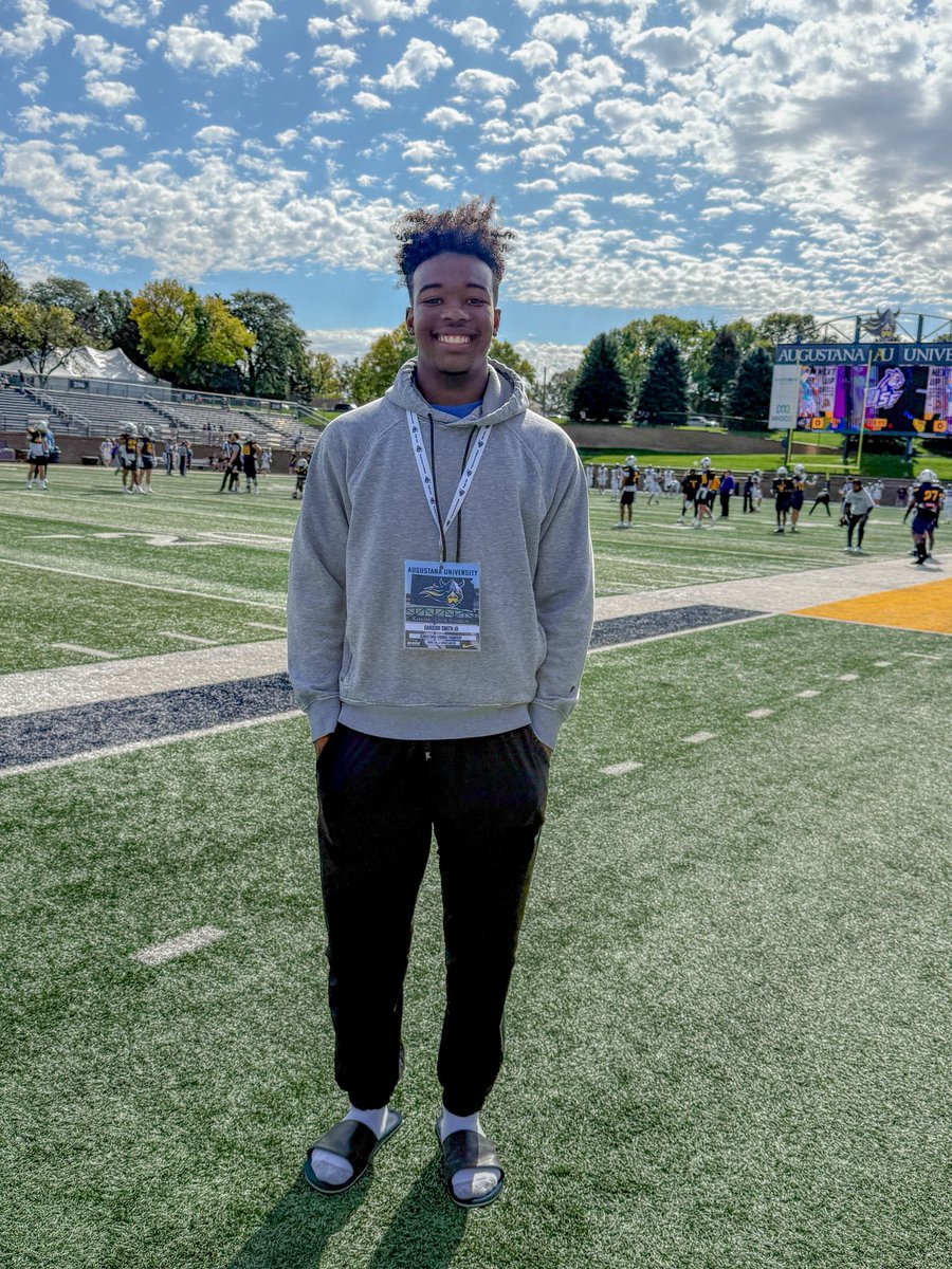 Darieonsmith42's tweet photo. Had a great experience at @AugieFB and loved the “key to the city” game. Really great atmosphere and got to learn a lot about what it means to be a Viking https://t.co/xR0iCTyOjg