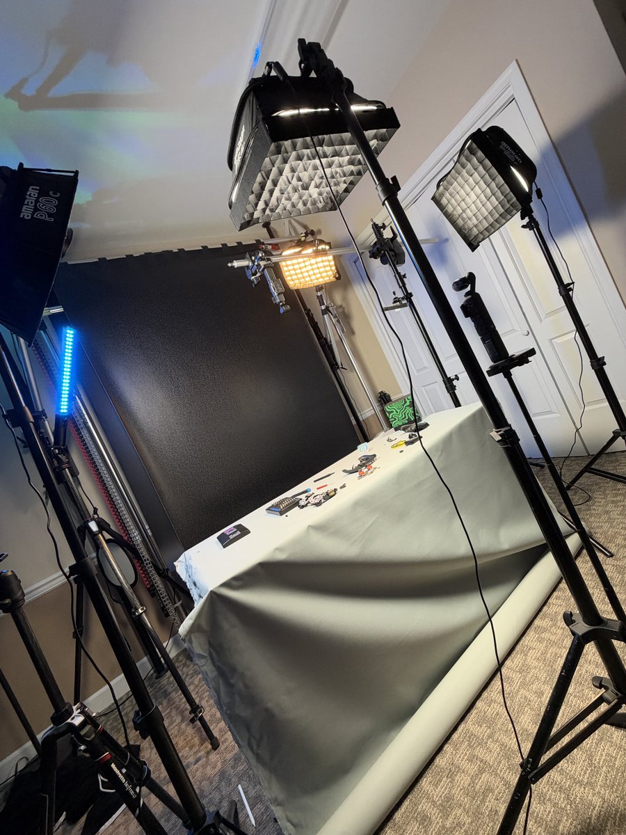 ColoredControls's tweet photo. Steam Controller install video filmed yesterday will start editing it after shipping orders. https://t.co/L5yida2hkD