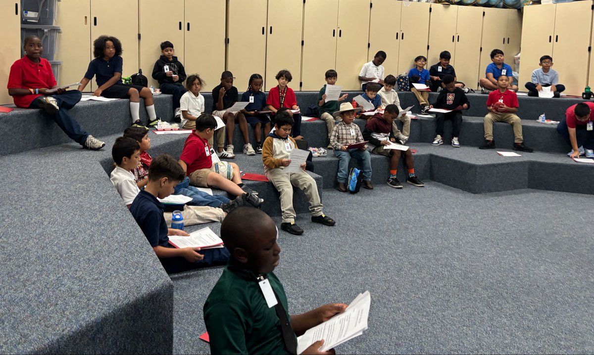 MatturroMEd's tweet photo. Big thank you to Pastor Davis for coming back to support our @HicksTigers Boys Club! Our boys were so excited to start their first session today!! #OnceaTigerAlways aπ― Big shoutout to @vsspille2 for getting the wheels going on this venture & @KTTeeV for curriculum & support! https://t.co/osvF5PQdbn