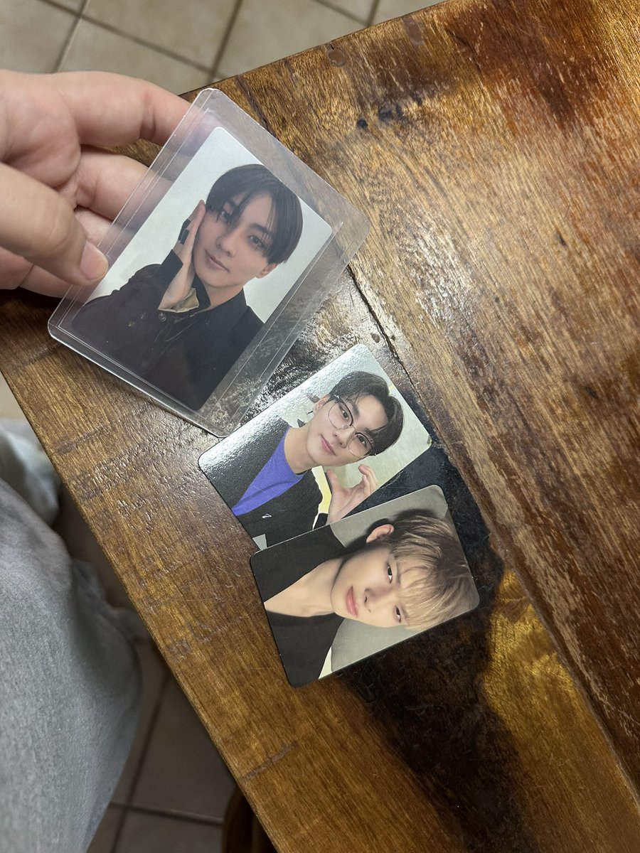 femmwoniee's tweet photo. @jungwoonniea B EU TO CHORANDO https://t.co/iTGhAFgjgz