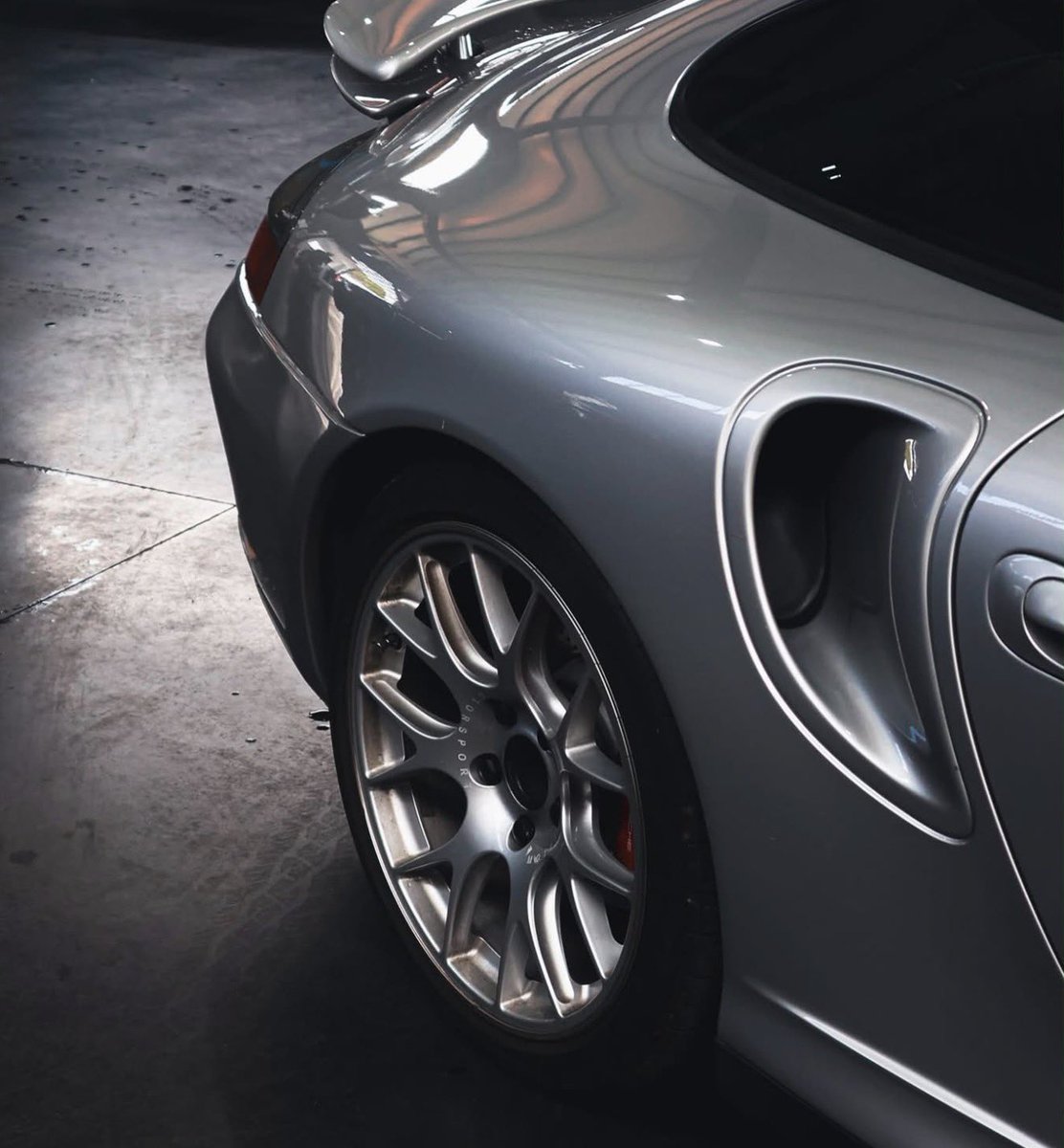 DLSRetail's tweet photo. 🚗🔧 A tua oficina merece mais do que clientes ocasionais.

Nós tratamos das tuas redes sociais para que tu possas focar-te no que sabes fazer melhor: reparar carros e fazer crescer o negócio. 📈

📲 Mais presença. Mais confiança. Mais clientes.

#Oficinas #GestãoDeRedesSociais https://t.co/1QsYjXdBs4