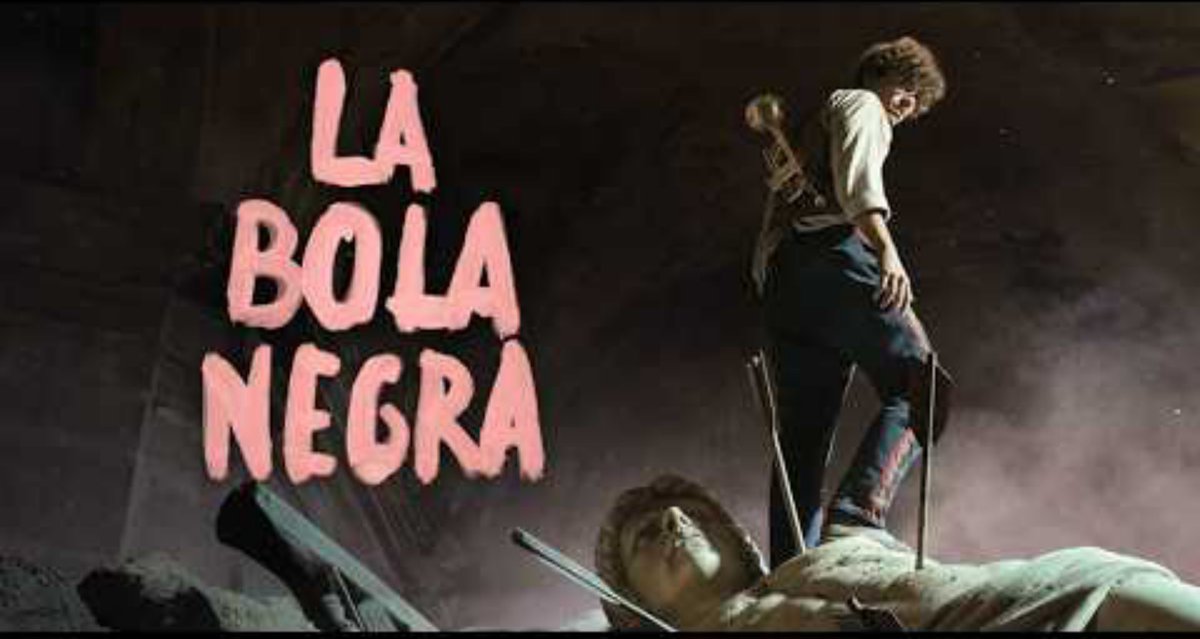 colansky's tweet photo. #cine No tenía claro que 'La bola negra' me fuera a gustar, lo que sí esperaba era emocionarme en algún momento, alucinar con alguna escena, imagen, sonido... Tampoco pasó. Y hasta me sabe mal. Aquí unas palabras que escribí https://t.co/BF318U32d6 #LaBolaNegra #peliculas https://t.co/Ov8igPkBq7