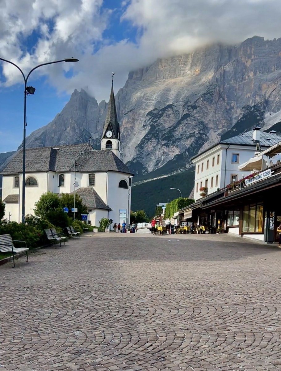 MohoEarth's tweet photo. 📍San Vito di Cadore, Italy 🇮🇹 https://t.co/GDAHbjF1HE