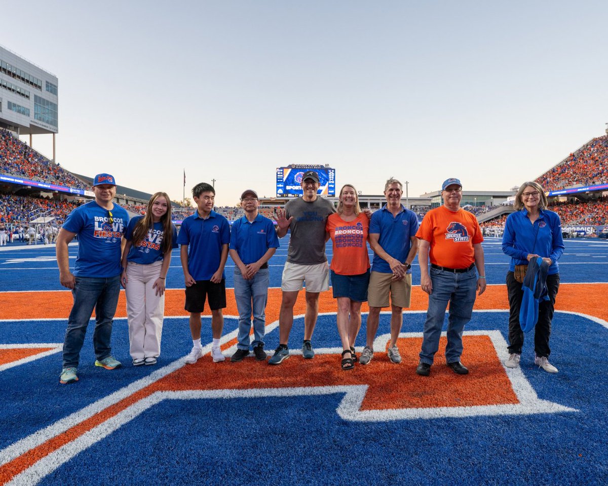 BoiseState's tweet photo. The Biomedical Research Institute took to the Blue as Saturday’s Blue Turf Thinkers 🩺⚙️The Biomedical Research Institute is a group of researchers who study diseases — why they happen, how we can prevent them, and possible treatments. Learn more: https://t.co/uS6UQuFsBQ https://t.co/IHuFte56Wk