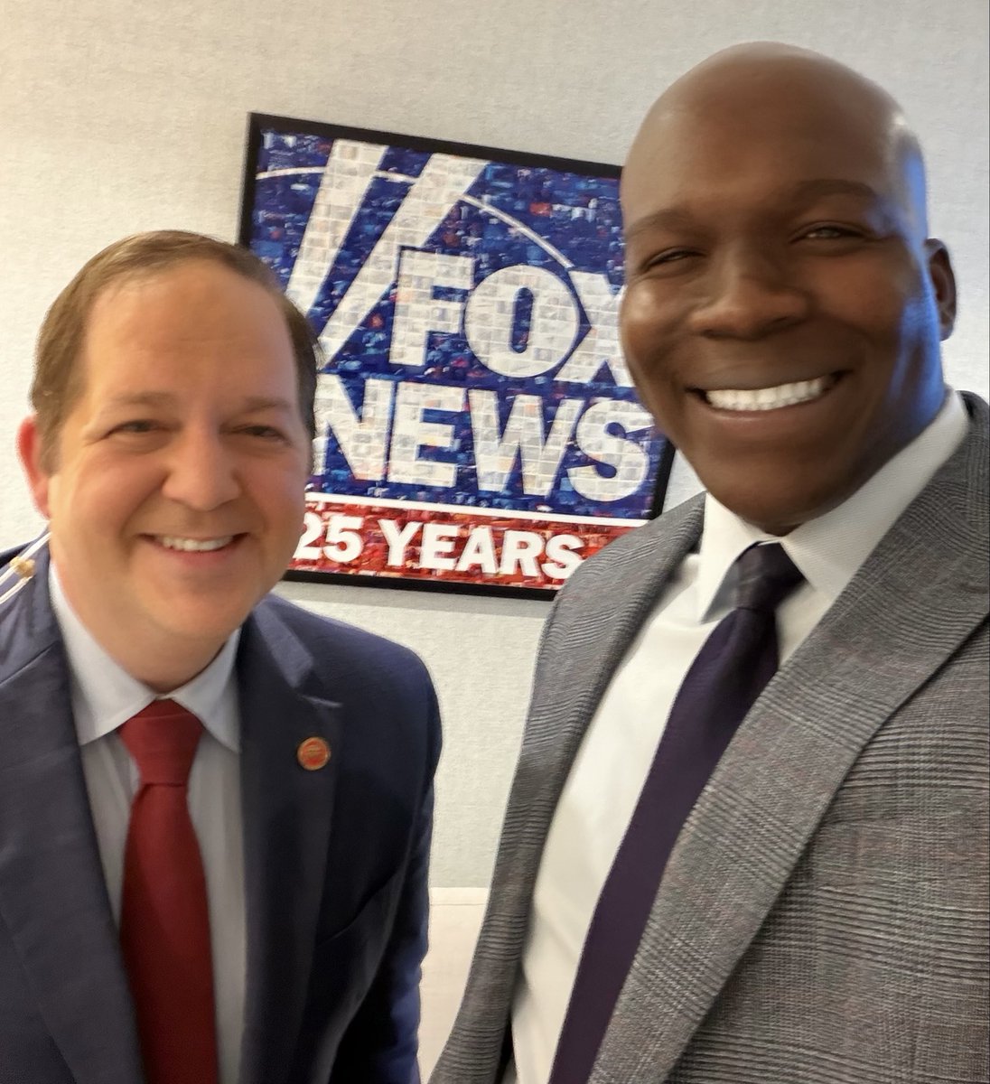 TimParrishUSA's tweet photo. Always fun running into @FloridaGOP’s great chairman, @EvanPower on the set of @FoxNews ! Evan’s leadership has maintained one of the nation’s great conservative powerhouse states & one of the most effective state party operations in the country. Keep up the great work, Mr. Chairman!