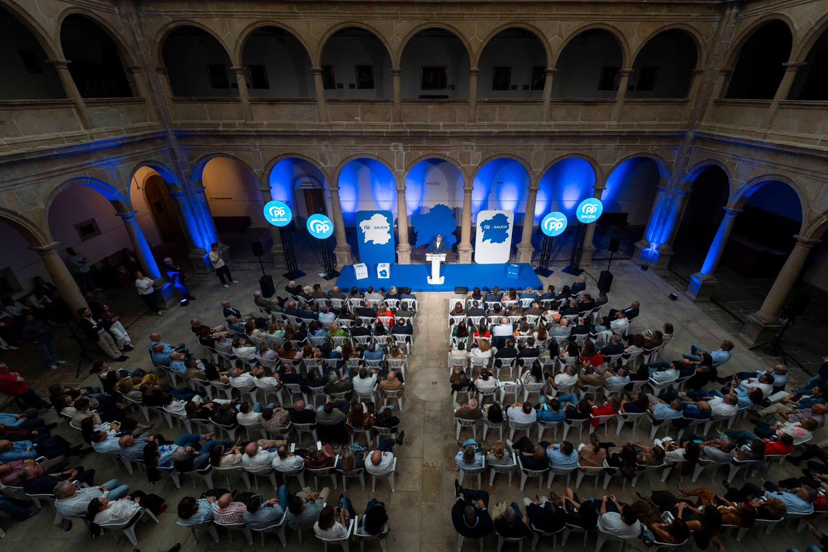AlfonsoRuedaGal's tweet photo. Hoxe, na Xunta Directiva do @ppdegalicia, marcamos a prioridade para os próximos dous meses: traballar para cambiar España. Haberá tempo para o noso Congreso. Agora toca percorrer Galicia e gañar a confianza dos galegos. Galicia será o motor do cambio. https://t.co/KZJA97Xjpm